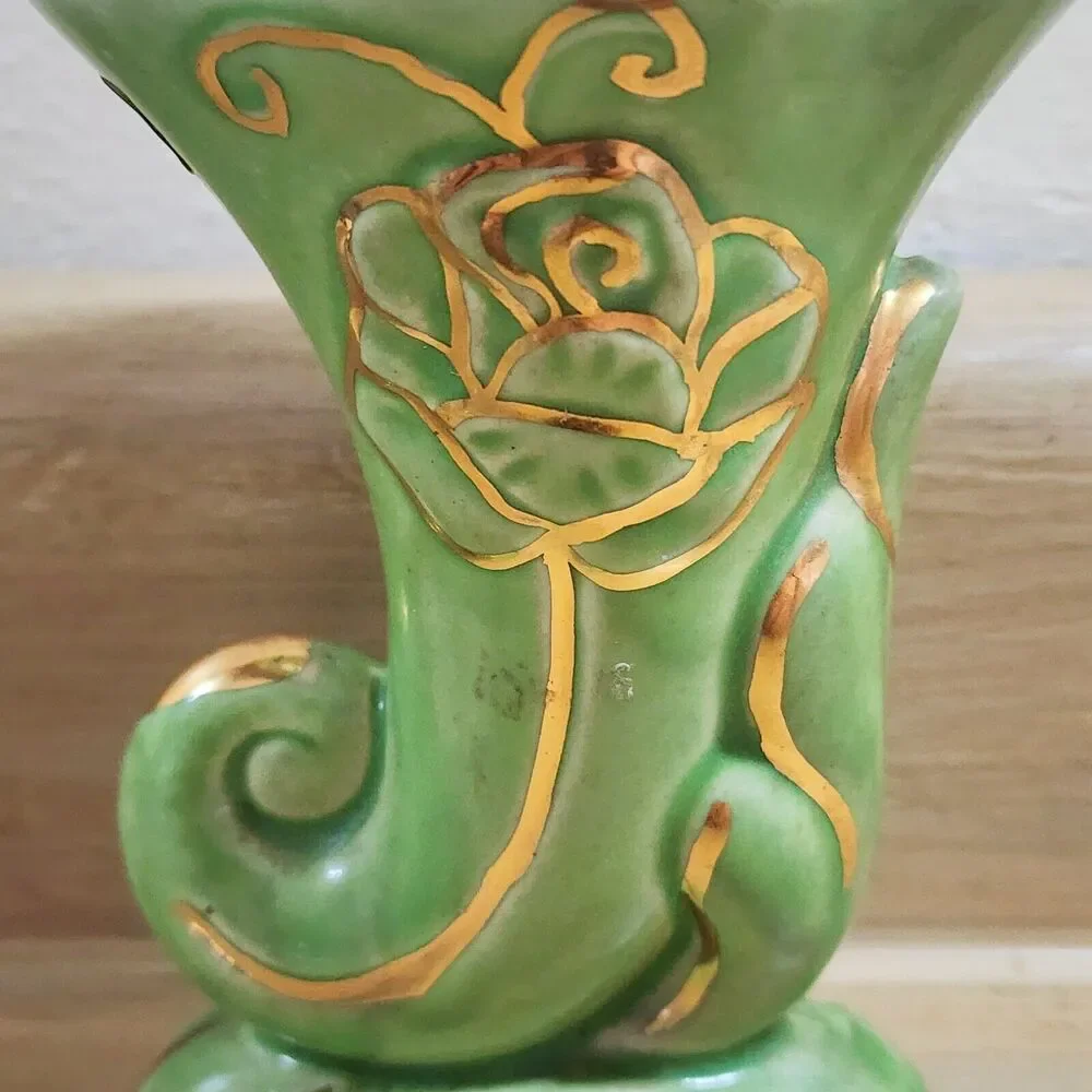 Apco American Bisque Green 22 Kt Gold Cornucopia Vase Hand Painted 4 3/4